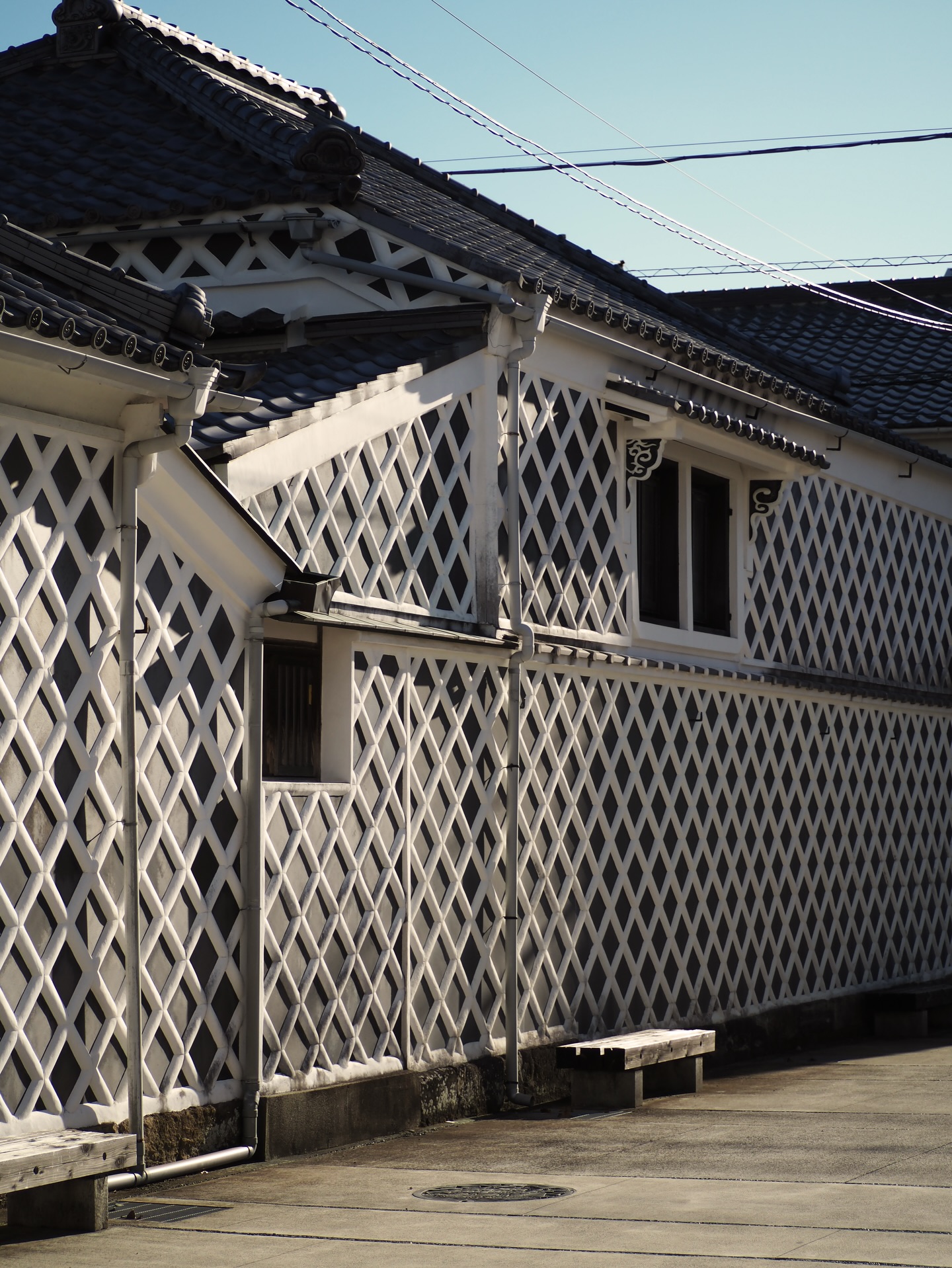 Namako-kabe walls of Saichu