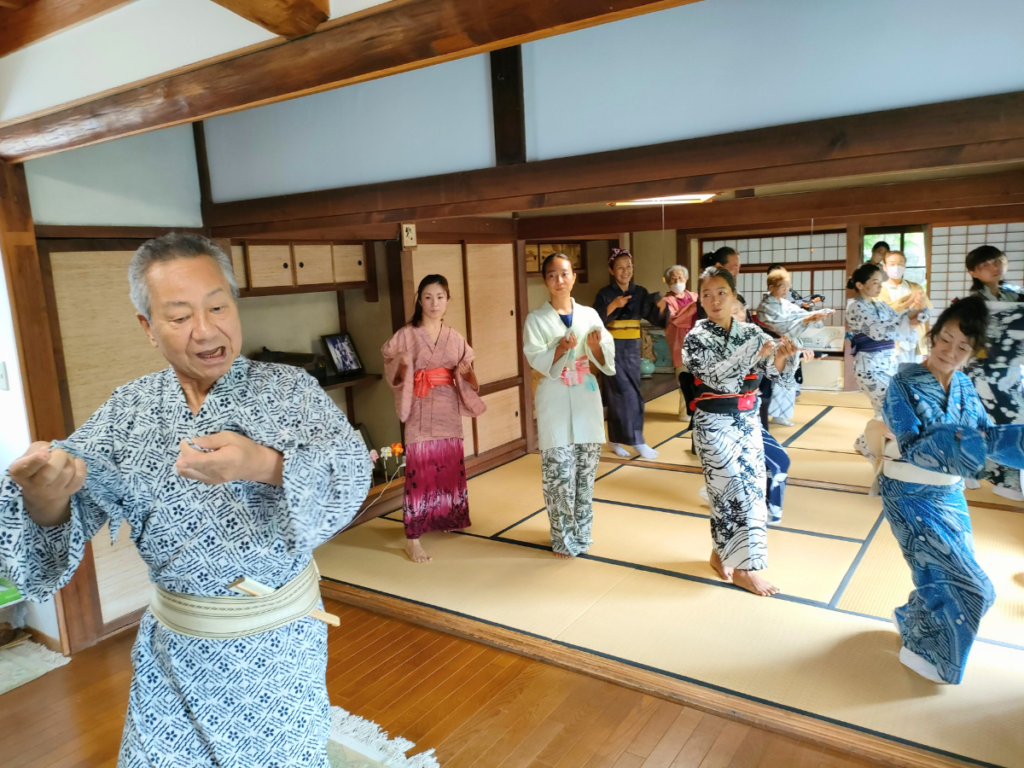 日本舞踊体験会の様子